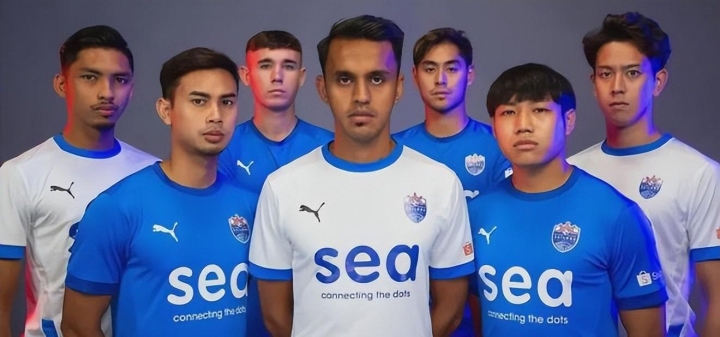 乐竟体育平台-摩尔角队在比赛中展现出强大攻势(摩尔角队在比赛中展现出强大攻势的特点)