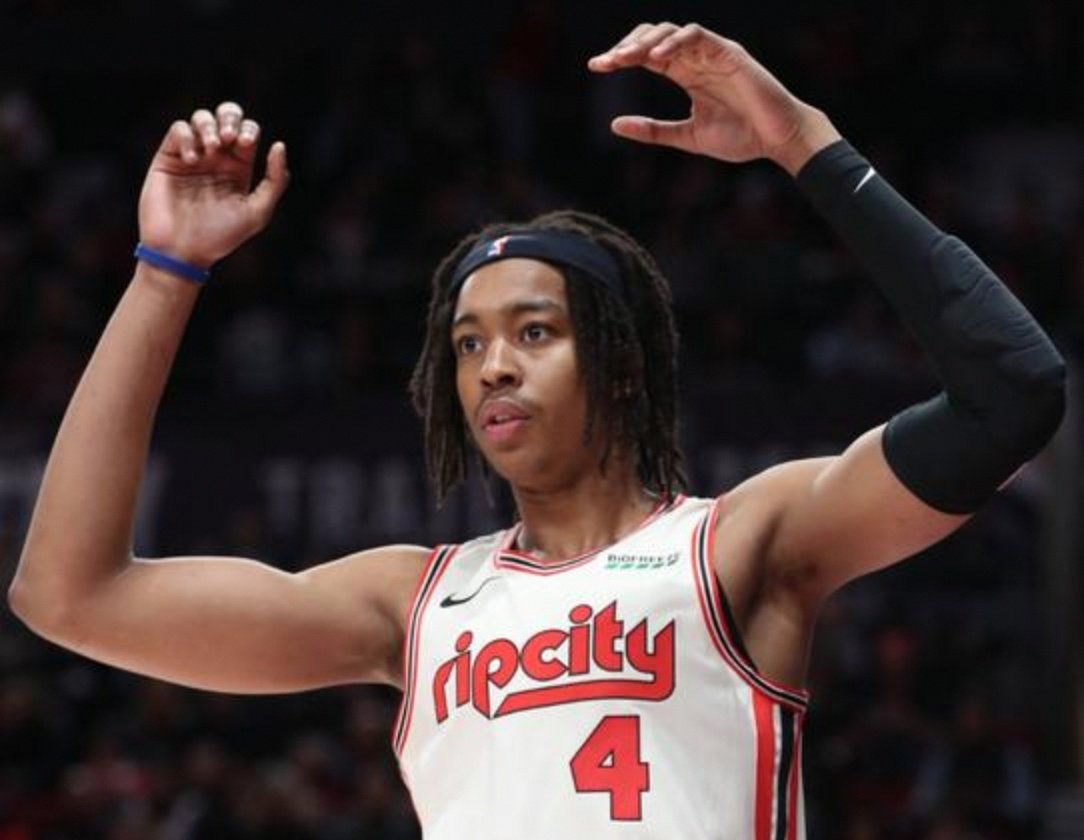 开拓者队锋线火力强大,压倒对手怎么办